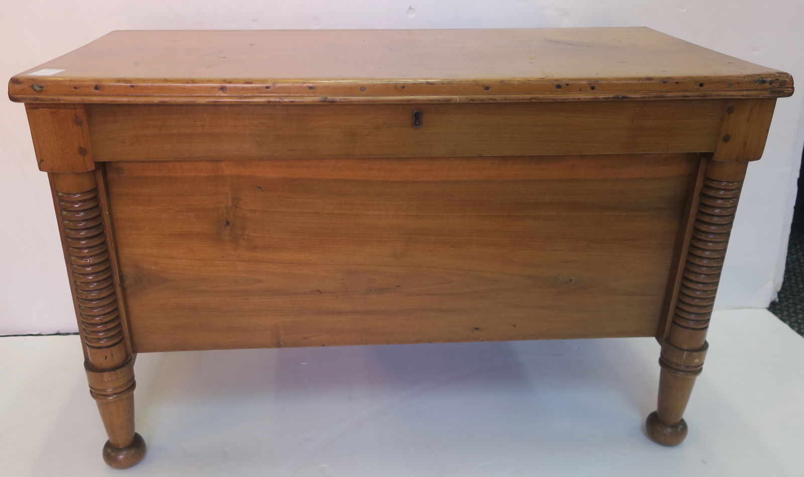 SMALL PINE CHEST WITH TURNED