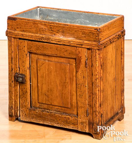 SMALL PINE DRYSINK, 19TH C.Small