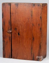 SMALL PRIMITIVE PINE HANGING C