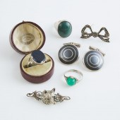 Small Quantity Of Silver Jewel