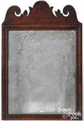SMALL QUEEN ANNE MAHOGANY LOOK