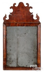 SMALL QUEEN ANNE WALNUT LOOKIN