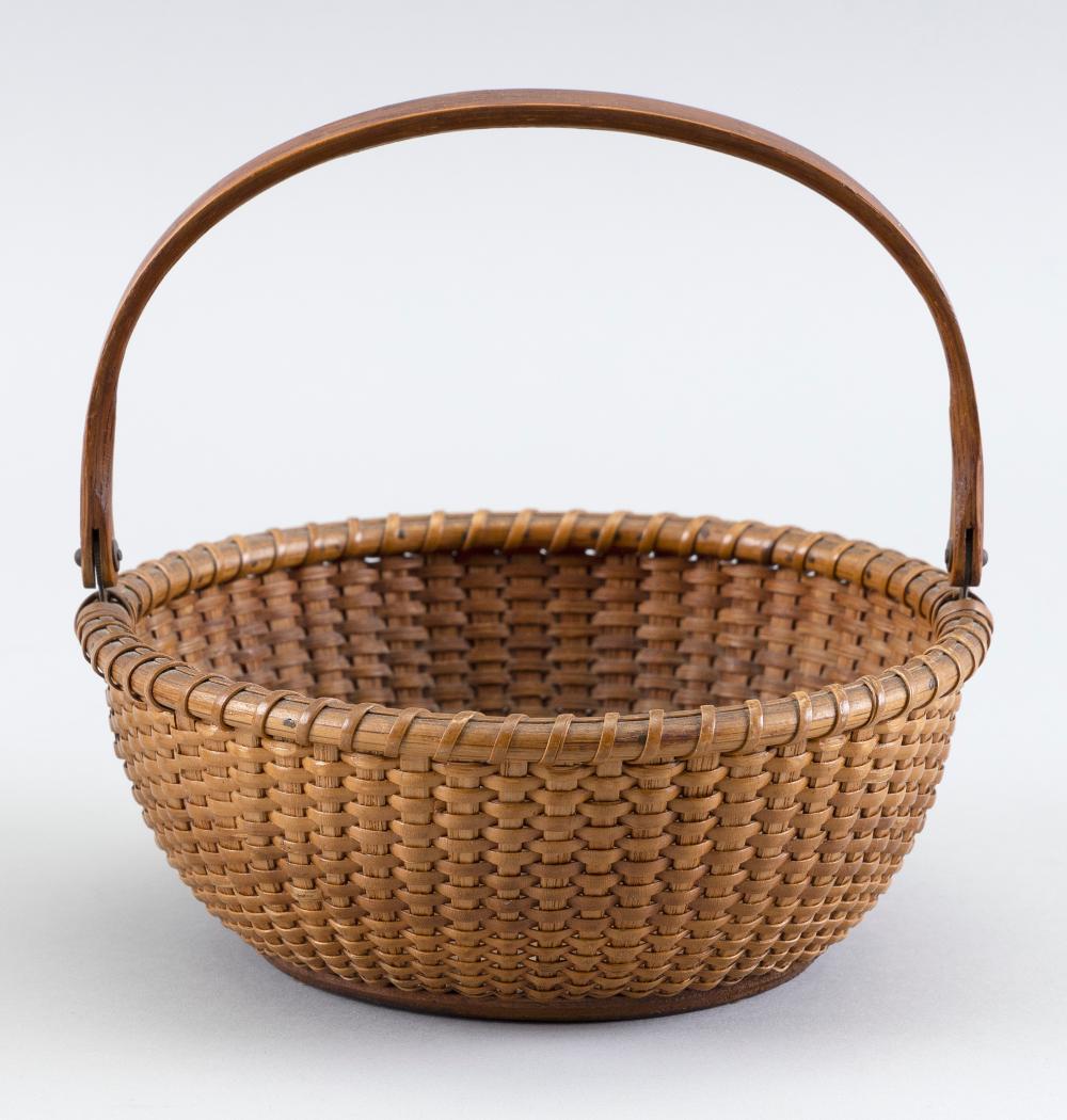 SMALL ROUND NANTUCKET BASKET