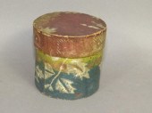 SMALL ROUND WALLPAPER COVERED