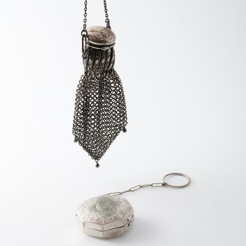 SMALL SILVER CHAINMAIL PURSE AND