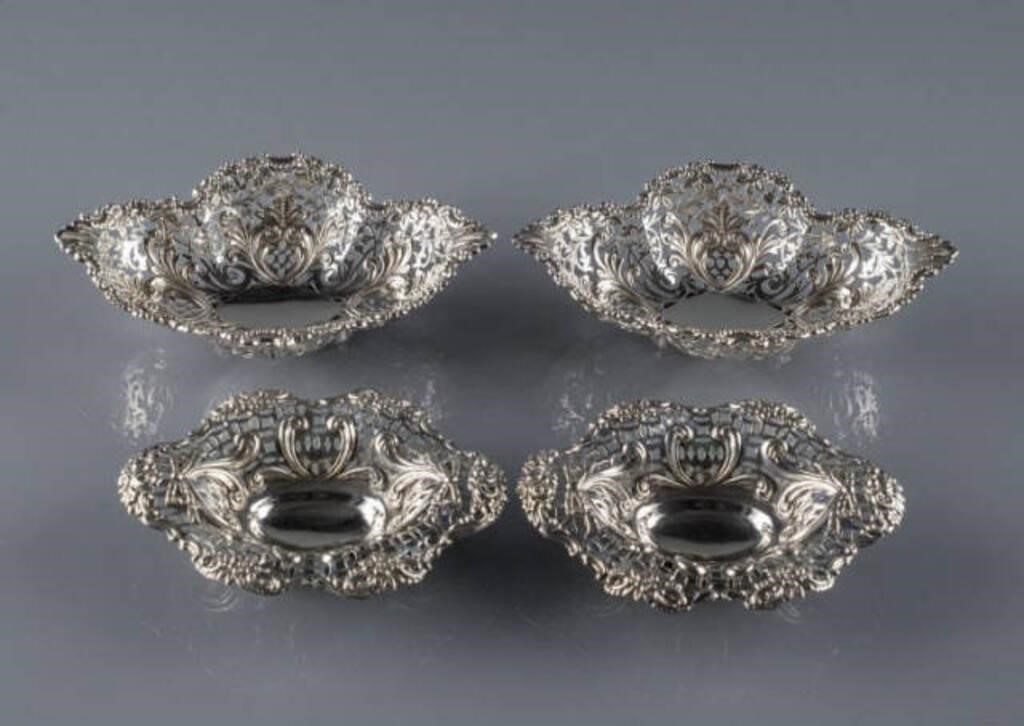 SMALL STERLING PIERCED BASKETSA