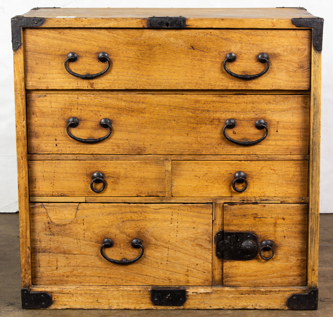 SMALL TANSU Small tansu, 20"h. x