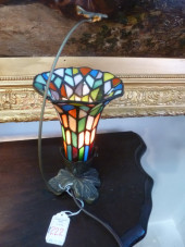 SMALL UPLIGHT STAINED GLASS LA