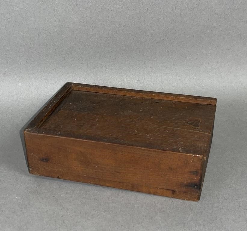 SMALL WALNUT SLIDE LID BOX CA. LATE