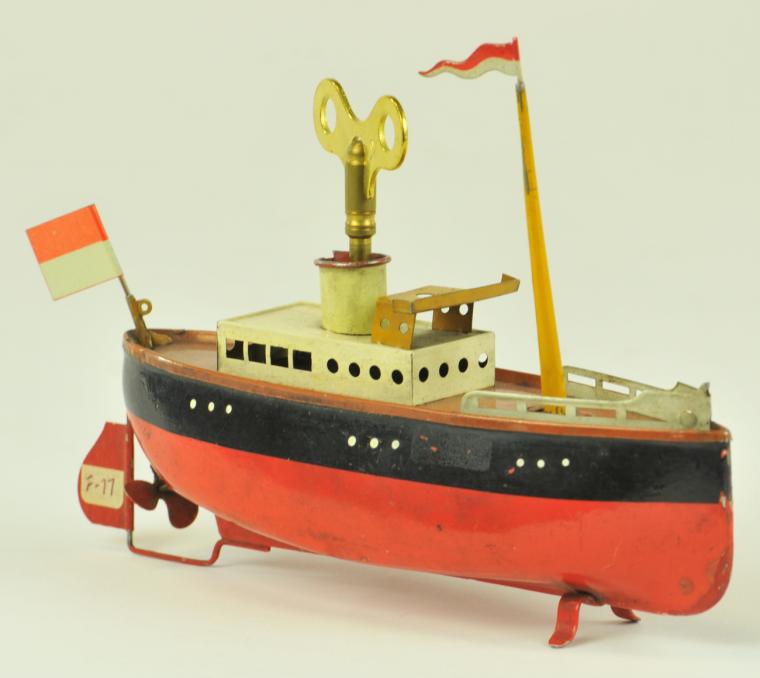 SMALLEST FLEISHMANN OCEAN LINER