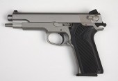 SMITH AND WESSON MODEL 1006 PI