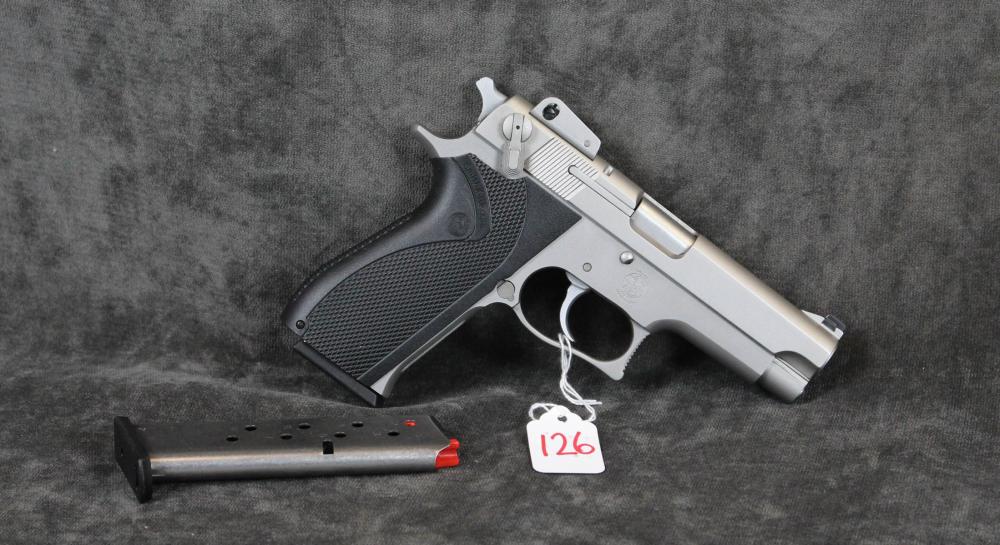 SMITH AND WESSON MODEL 3906