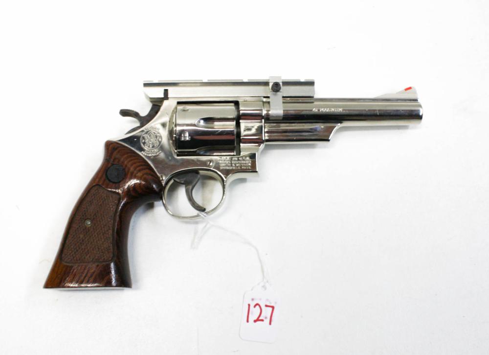 SMITH AND WESSON MODEL 57 DOUBLE