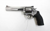 SMITH AND WESSON MODEL 686-6 D