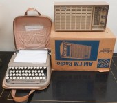 SMITH-CORONA "SKYWRITER" TYPEW