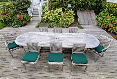 SMITH & HAWKEN TEAKWOOD OVAL DINING