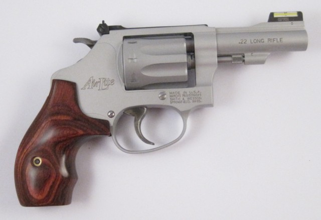 SMITH & WESSON MODEL 317 AIR