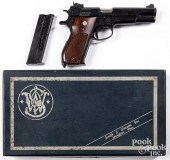 SMITH & WESSON MODEL 52 SEMI-A