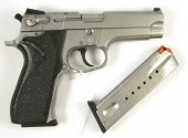 SMITH & WESSON MODEL 5906 DOUB