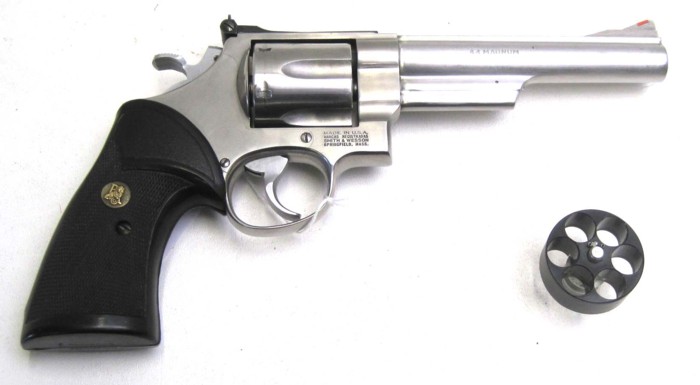 SMITH & WESSON MODEL 629 DOUBLE