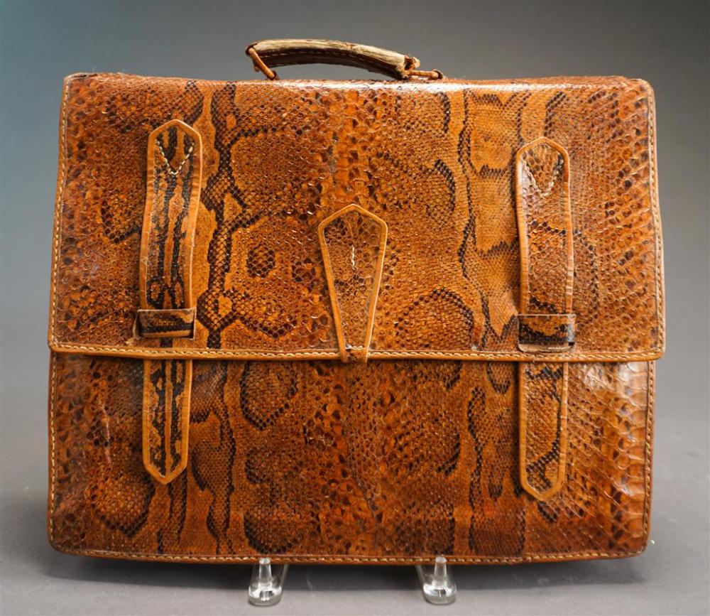 SNAKE SKIN ATTACHESnake Skin