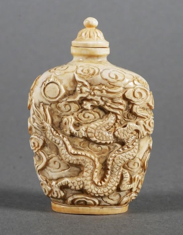 SNUFF BOTTLE - IVORYDragon motif.