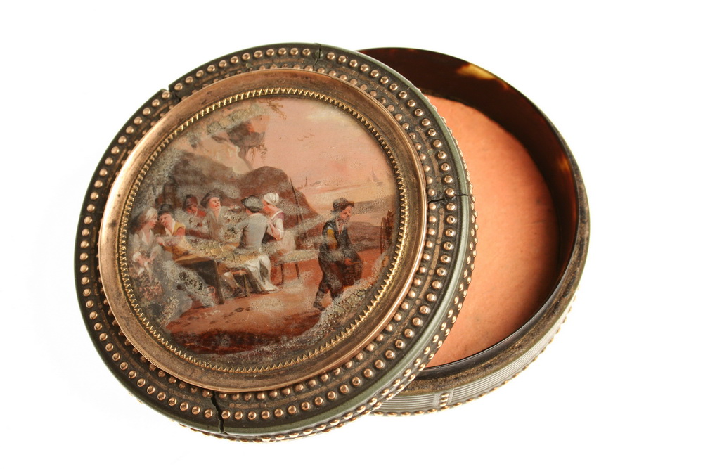 SNUFF BOX - Early 19th c. snuff box