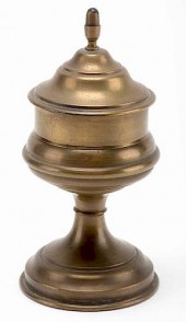 SNUFF VASE. FRENCH, CA. 1900.