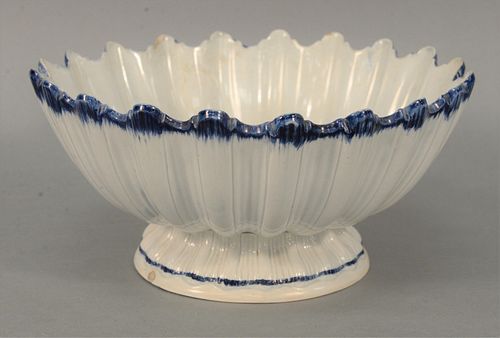 SOFT PASTE FOOTED BOWL WITH