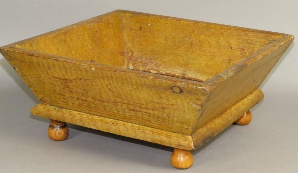 SOFTWOOD GRAIN PAINTED SPIT BOX