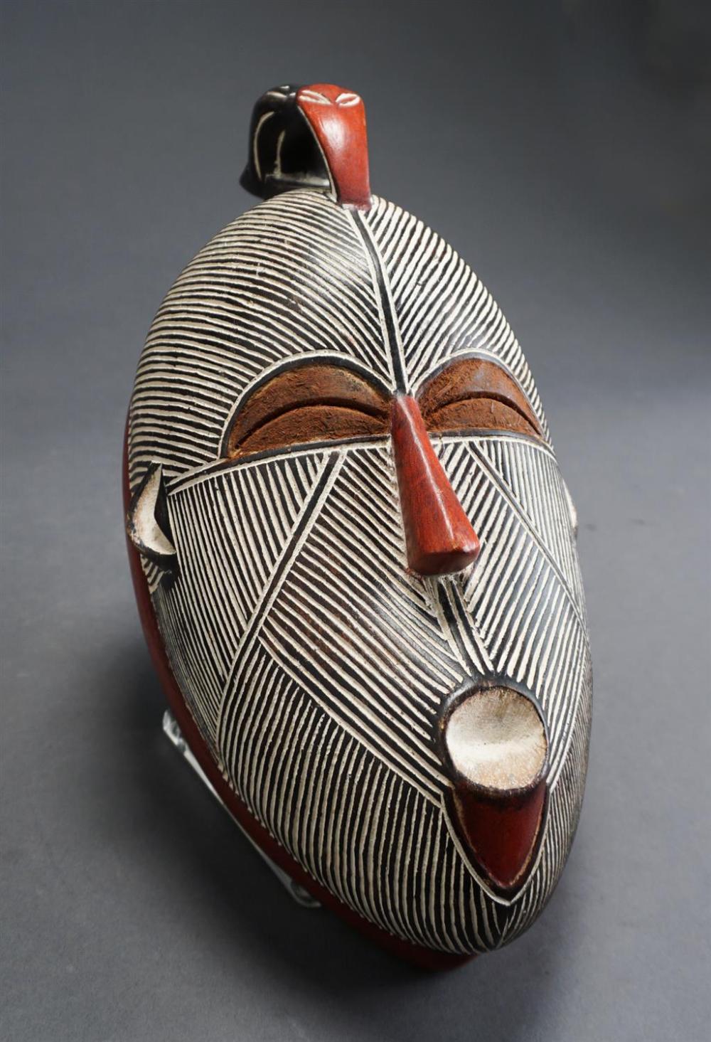 SONGYE KIFWEBE TYPE STAINED AND