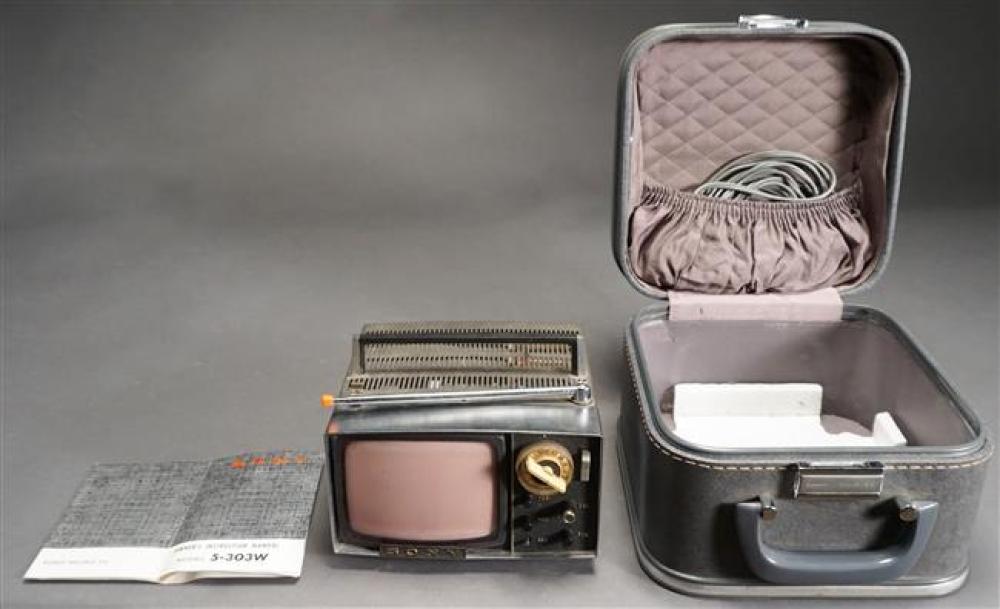 SONY MICRO TELEVISION WITH CARRYING