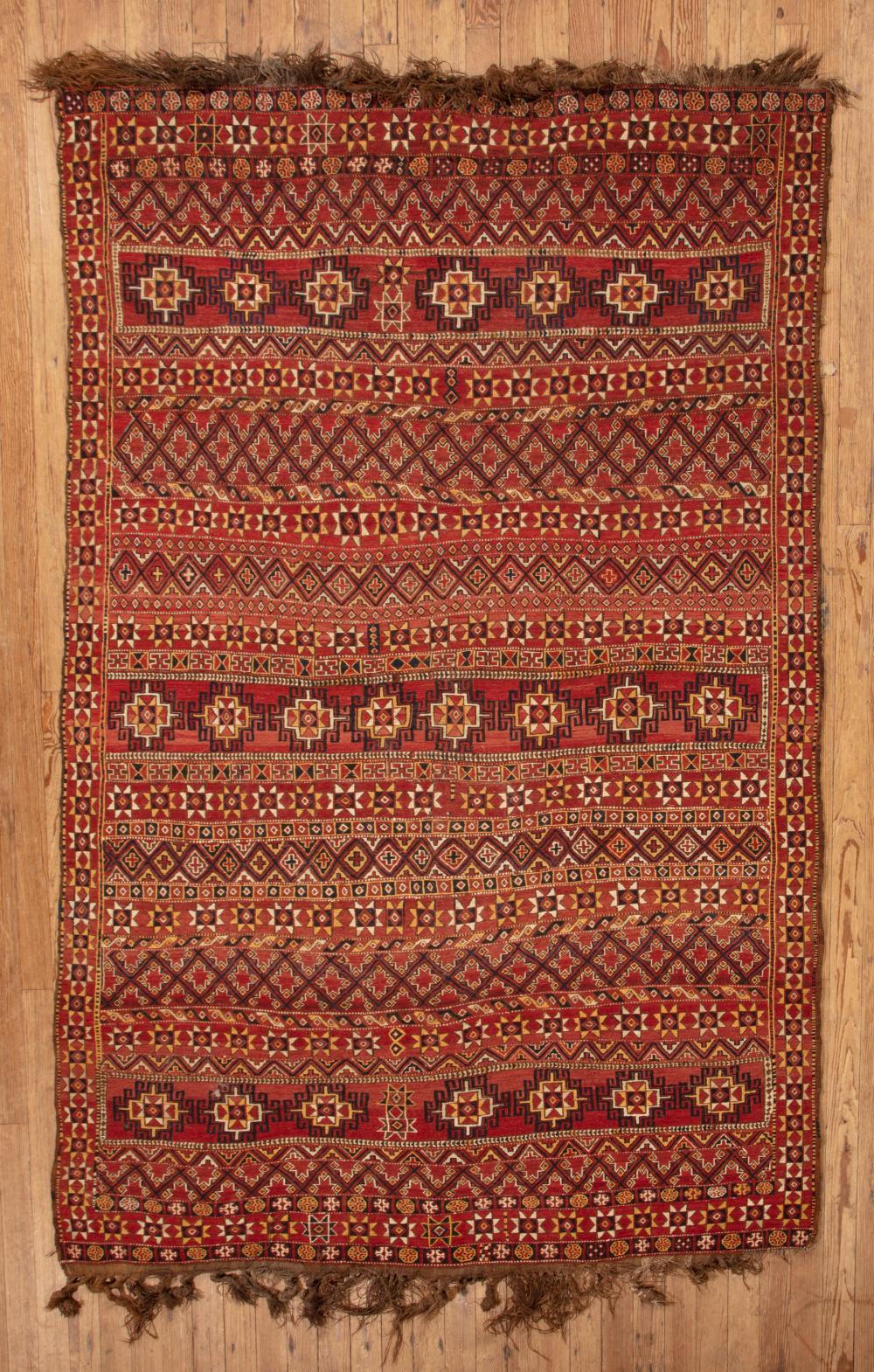 SOUMAK-STYLE CARPETSoumak-Style