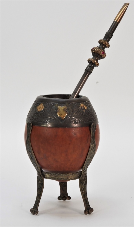 SOUTH AMERICAN COCONUT MATE CUP &