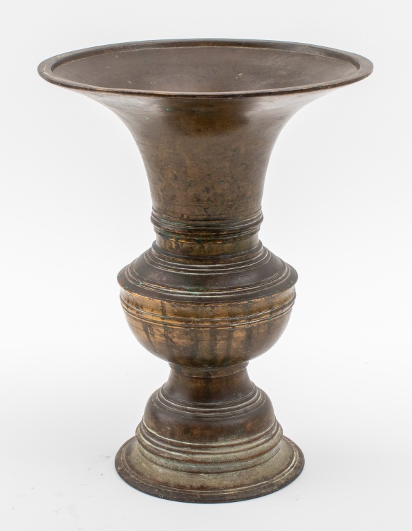 SOUTH ASIAN ANTIQUE BRONZE
