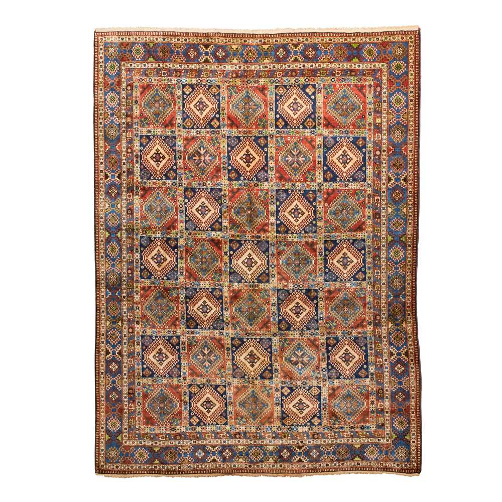 SOUTH PERSIAN CARPET MID 20TH