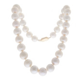 SOUTH SEA CULTURED PEARL, 18K