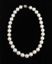 SOUTH SEA PEARL AND GOLD NECKL