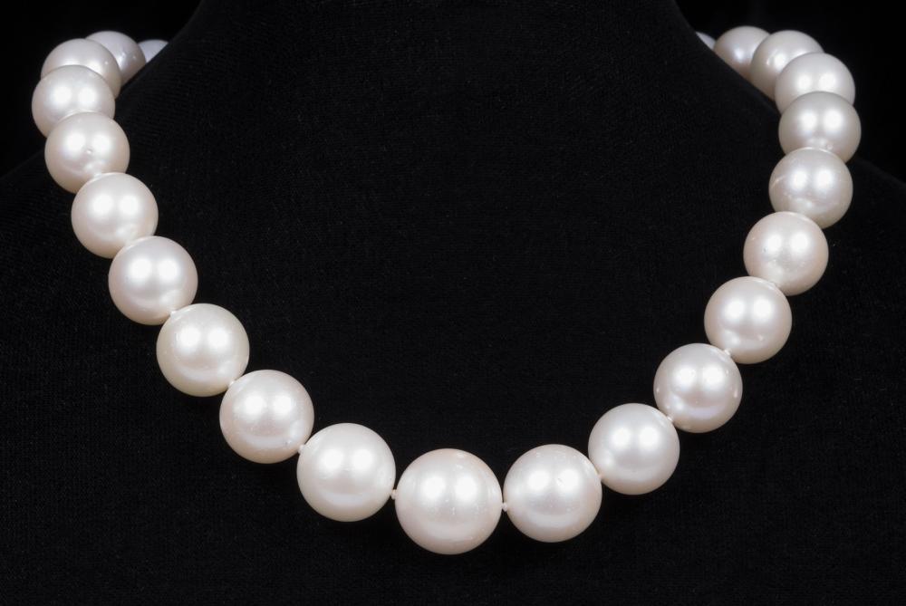 SOUTH SEA PEARL NECKLACESouth Sea