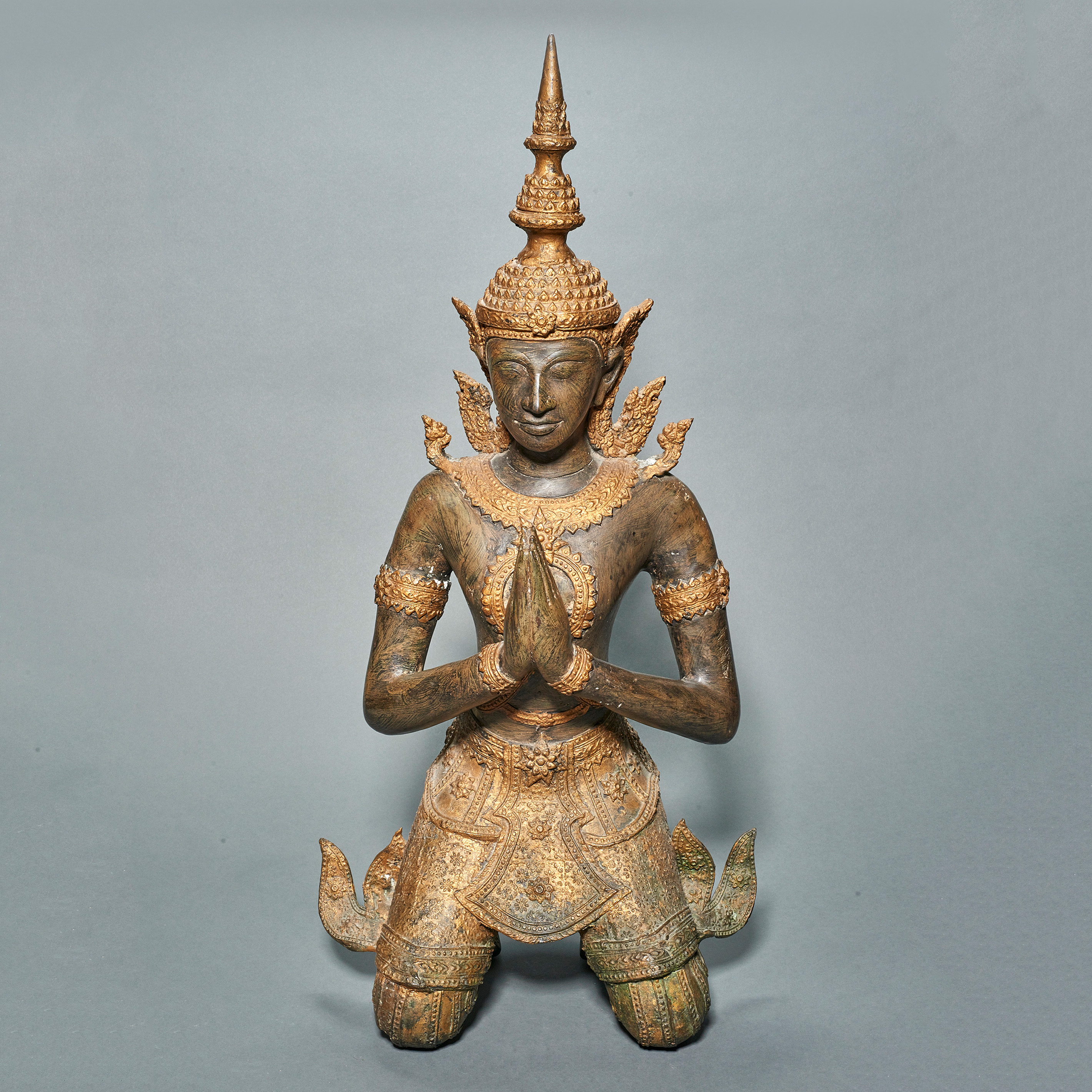 SOUTHEAST ASIAN BRONZE FIGURE OF