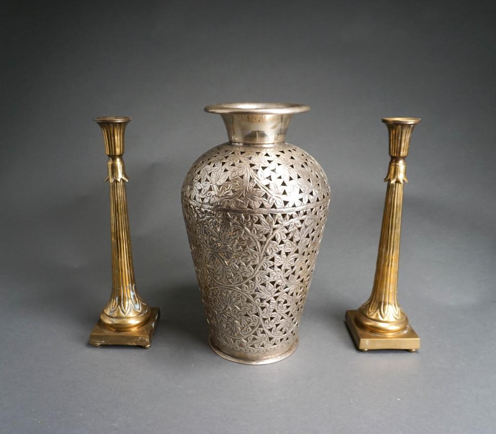 SOUTHEAST ASIAN EXPORT STYLE PAIR
