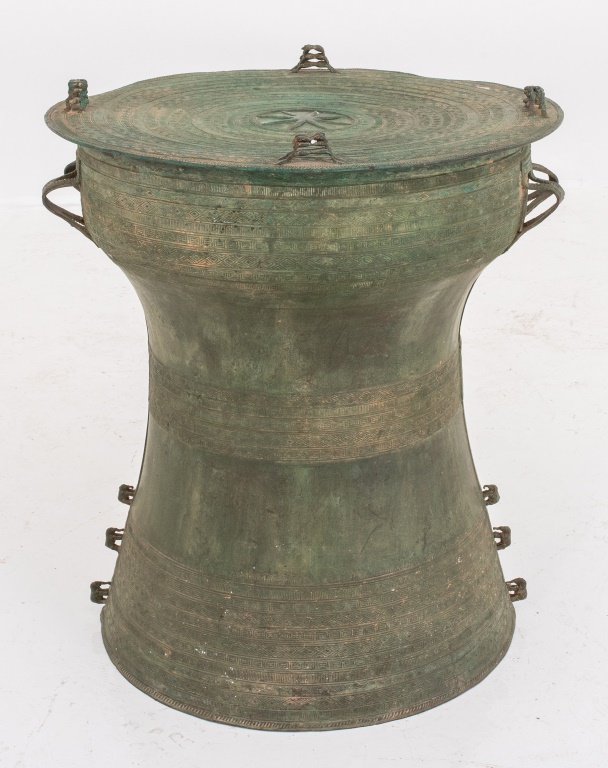 SOUTHEAST ASIAN MANNER BRONZE