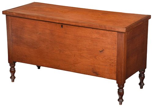 SOUTHERN FEDERAL WALNUT LIFT TOP