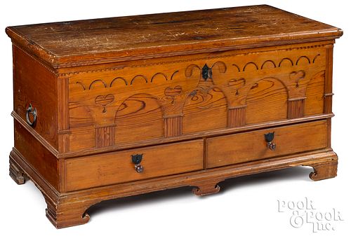 SOUTHERN HARD PINE BLANKET CHEST,