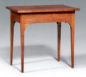 Southern walnut Federal table,