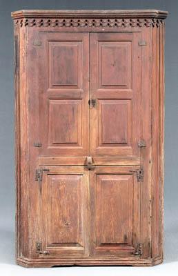 Southern yellow pine corner
