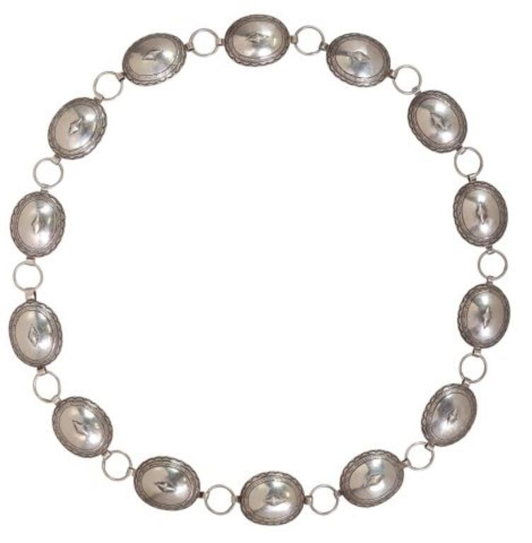 SOUTHWEST SILVER OVAL CONCHO