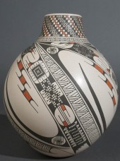 SOUTHWESTERN POTTERY VASE, SIG