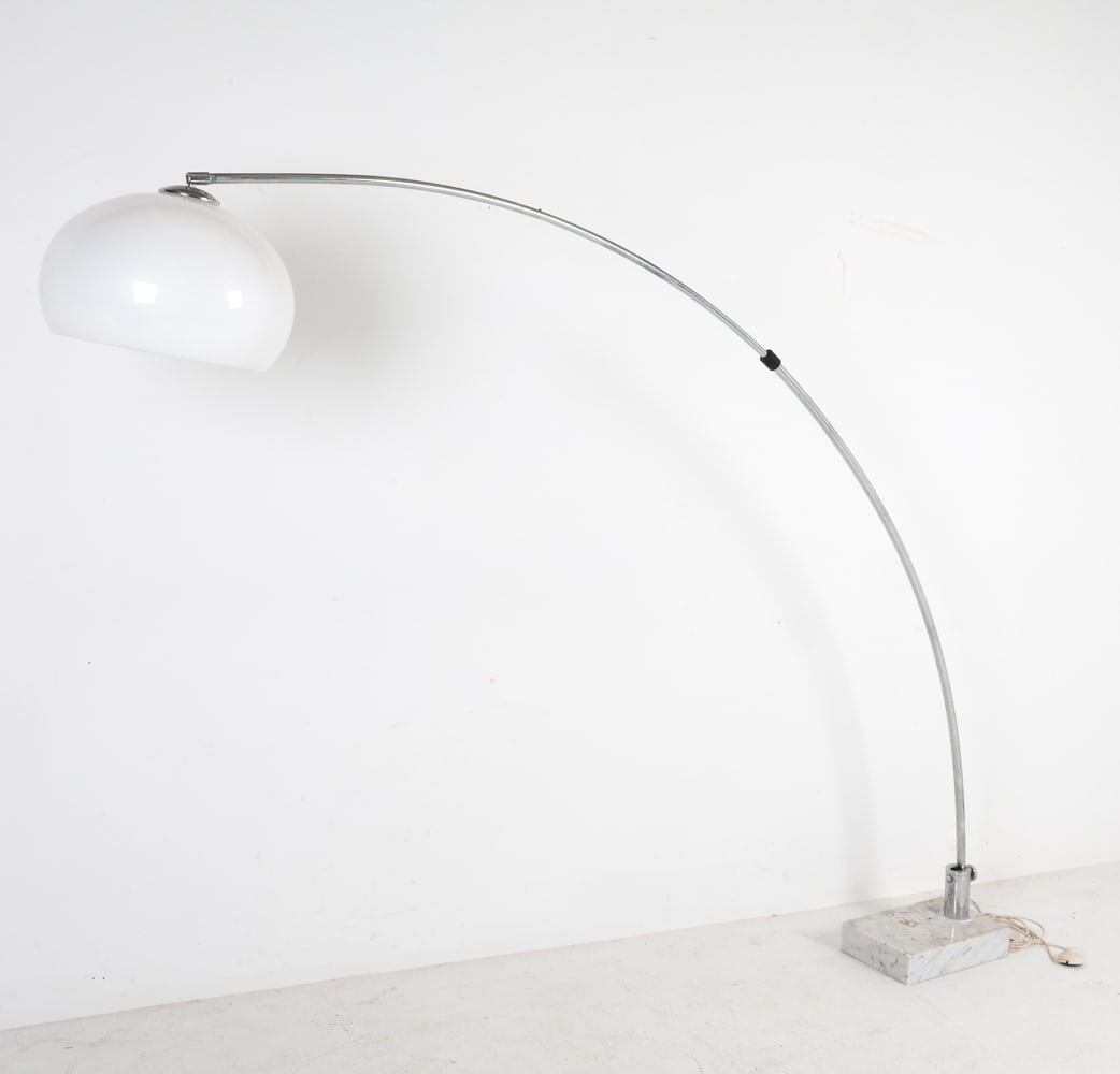 SPACE AGE GUZZINI STYLE STANDING