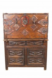 SPANISH VARGUENO CABINET ON ST